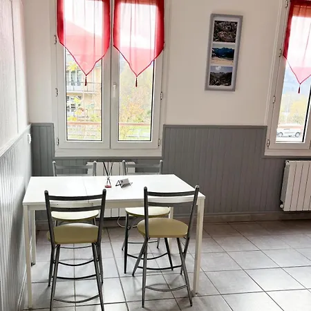 La Petite Maison Dom wakacyjny Murat-le-Quaire